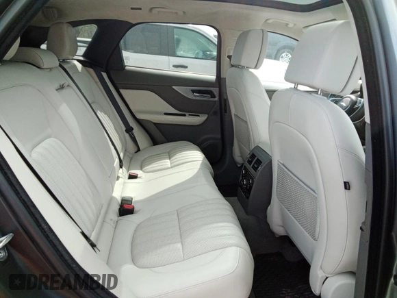 2020 Jaguar F-Pace 30t Portfolio z VIN SADCN2GX2LA632014, wystawiony jako Copart lot #45778684 z przebiegiem 27 885 mil mil oraz Szkoda całkowita • Salvage title. Historia ofert i sprzedaży dostępna na DreamBid. Obrazek 11.