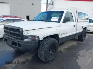 2001 Dodge 1500 z VIN 1B7HC16YX1S711028, wystawiony jako IAAI lot #40687353 z przebiegiem Nie podano mil oraz . Historia ofert i sprzedaży dostępna na DreamBid. Obrazek 2.