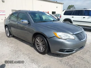 2012 Chrysler 200 Limited with VIN 1C3CCBCB4CN304232, listed as a IAAI auction lot 42079831 with 154,222 mi miles. Bid and sale history available at carsss.com. Image 1.