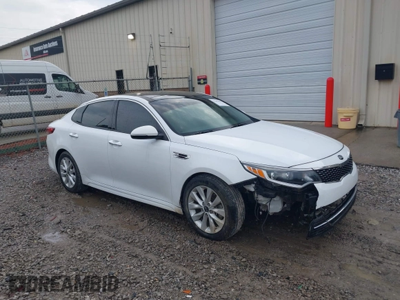 2018 Kia Optima LX z VIN 5XXGT4L3XJG246489, wystawiony jako IAAI lot #42107857 z przebiegiem 76 259 mil mil oraz . Historia ofert i sprzedaży dostępna na DreamBid. Obrazek 1.