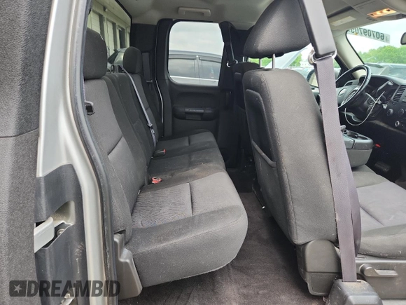 2011 GMC Sierra 1500 SLE z VIN 1GTR2VE30BZ179351, wystawiony jako Copart lot #60709705 z przebiegiem 149 203 mil mil oraz Czysty tytuł • Clean title. Historia ofert i sprzedaży dostępna na DreamBid. Obrazek 10.