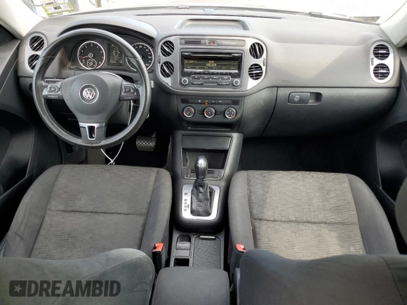 2013 Volkswagen Tiguan S с VIN WVGBV3AX6DW592011, выставлен на аукционе Copart как лот 59802095 с пробегом 112 485 миль миль и Списание • Salvage title. История ставок и продаж доступна на DreamBid. Изображение 8.