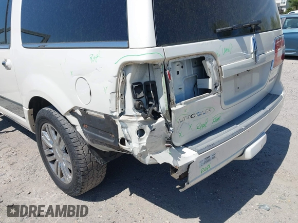 2008 Lincoln Navigator with VIN 5LMFL28558LJ14849, listed as a IAAI auction lot 42098321 with 160,895 mi miles and . Bid and sale history available at DreamBid. Image 6.