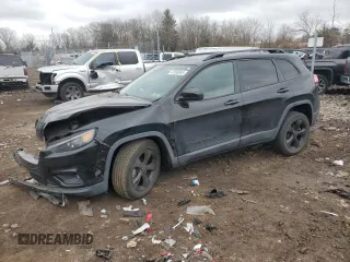 2019 Jeep Cherokee Altitude with VIN 1C4PJMLB4KD390399, listed as a Copart auction lot 47503845 with 29,725 mi miles and Salvage Title. Bid and sale history available at DreamBid. Image 1.