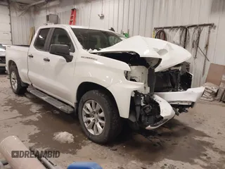 2019 Chevrolet Silverado 1500 Custom with VIN 1GCRYBEH2KZ411456, listed as a IAAI auction lot 41298577 with 75,731 mi miles and . Bid and sale history available at DreamBid. Image 1.