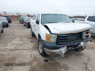 2010 GMC Sierra 1500 Work Truck z VIN 1GTPCTEA7AZ269568, wystawiony jako IAAI lot #41957764 z przebiegiem 350 554 mil mil oraz . Historia ofert i sprzedaży dostępna na DreamBid. Obrazek 1.