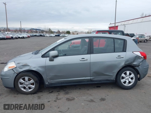 2007 Nissan Versa 1.8 S with VIN 3N1BC13E27L419464, listed as a IAAI auction lot 41776767 with 184,484 mi miles. Bid and sale history available at carsss.com. Image 6.