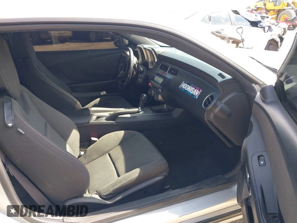 2011 Chevrolet Camaro 1LT with VIN 2G1FB1ED2B9146844, listed as a IAAI auction lot 42355048 with 170,603 mi miles and . Bid and sale history available at DreamBid. Image 5.