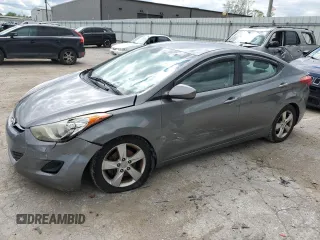 2013 Hyundai Elantra Limited z VIN 5NPDH4AE0DH402301, wystawiony jako Copart lot #57779585 z przebiegiem 132 929 mil mil oraz Czysty tytuł • Clean title. Historia ofert i sprzedaży dostępna na DreamBid. Obrazek 1.
