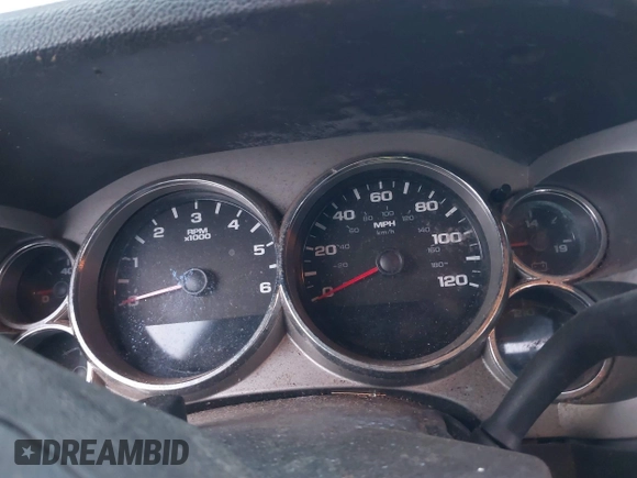 2007 Chevrolet Silverado 1500 LT w/1LT with VIN 2GCEC19J471682541, listed as a IAAI auction lot 41235872 with 200,802 mi miles. Bid and sale history available at carsss.com. Image 7.