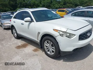 2011 Infiniti FX z VIN JN8AS1MU3BM710575, wystawiony jako IAAI lot #42449079 z przebiegiem 136 719 mil mil oraz . Historia ofert i sprzedaży dostępna na DreamBid. Obrazek 1.