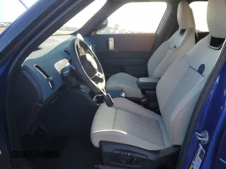 2025 MINI Countryman SE z VIN WMZ53GA00S7R46503, wystawiony jako Copart lot #51708425 z przebiegiem 2 654 mil mil oraz Szkoda całkowita • Salvage title. Historia ofert i sprzedaży dostępna na DreamBid. Obrazek 7.