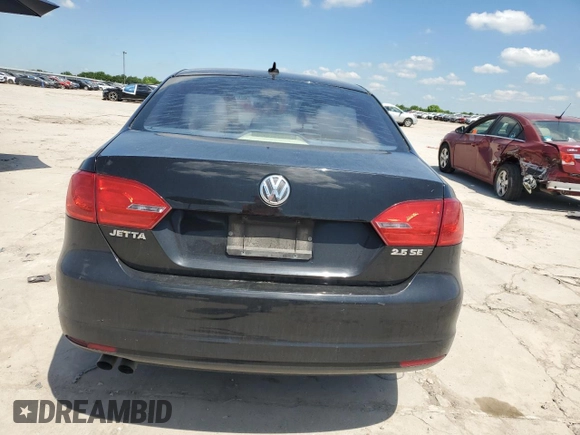 2013 Volkswagen Jetta SE z VIN 3VWDX7AJ3DM244240, wystawiony jako Copart lot #56669035 z przebiegiem 200 108 mil mil oraz Szkoda całkowita • Salvage title. Historia ofert i sprzedaży dostępna na DreamBid. Obrazek 6.