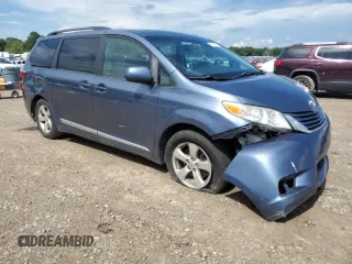 2017 Toyota Sienna LE Auto Access Seat with VIN 5TDKZ3DC5HS782583, listed as a Copart auction lot 60624395 with 171,311 mi miles and Salvage title. Bid and sale history available at DreamBid. Image 4.