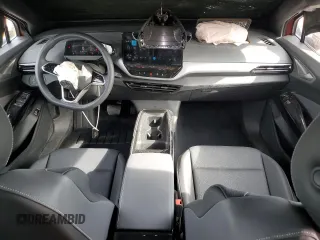 2024 Volkswagen ID.4 S z VIN 1V25MPE88RC021402, wystawiony jako Copart lot #52414575 z przebiegiem 2145 mil mil oraz Szkody całkowita. Historia ofert i sprzedaży dostępna na DreamBid. Obrazek 8.