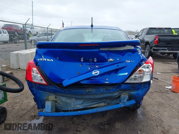 2015 Nissan Versa SV with VIN 3N1CN7AP8FL823227, listed as a IAAI auction lot 42039969 with 94,100 mi miles. Bid and sale history available at carsss.com. Image 6.