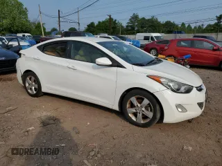 2013 Hyundai Elantra GLS z VIN 5NPDH4AE2DH257052, wystawiony jako Copart lot #59750455 z przebiegiem 70 580 mil mil oraz Szkoda całkowita • Salvage title. Historia ofert i sprzedaży dostępna na DreamBid. Obrazek 4.