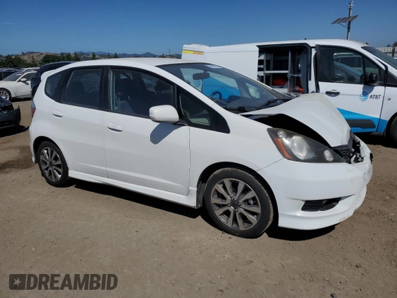 2012 Honda Fit Sport with VIN JHMGE8H50CC009958, listed as a Copart auction lot 55423075 with 117,618 mi miles and Salvage Title. Bid and sale history available at DreamBid. Image 4.