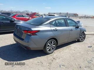 2021 Nissan Versa SV with VIN 3N1CN8EV3ML826189, listed as a IAAI auction lot 41830071 with 70,442 mi miles. Bid and sale history available at carsss.com. Image 4.