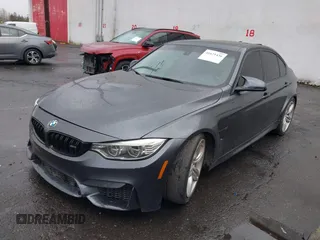 2018 BMW M3 z VIN WBS8M9C50J5J80290, wystawiony jako IAAI lot #41621436 z przebiegiem 90 308 mil mil oraz . Historia ofert i sprzedaży dostępna na DreamBid. Obrazek 2.