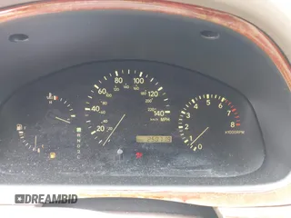 2001 Lexus RX 300 z VIN JTJHF10U710207770, wystawiony jako IAAI lot #42410712 z przebiegiem 250 719 mil mil oraz . Historia ofert i sprzedaży dostępna na DreamBid. Obrazek 7.