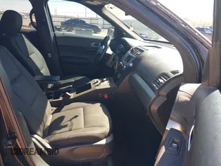 2017 Ford Police Interceptor Utility z VIN 1FM5K8ATXHGE30575, wystawiony jako IAAI lot #42070293 z przebiegiem 99 712 mil mil oraz . Historia ofert i sprzedaży dostępna na DreamBid. Obrazek 5.