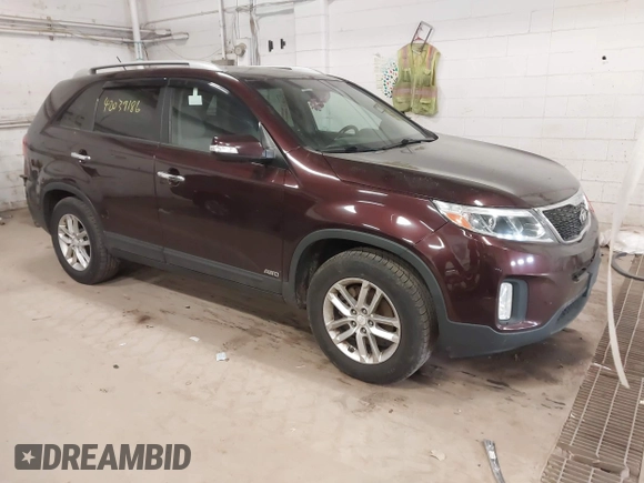 2014 Kia Sorento LX with VIN 5XYKTCA60EG450964, listed as a IAAI auction lot 42039186 with 191,426 mi miles and . Bid and sale history available at carsss.com. Image 1.