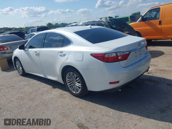 2013 Lexus ES 4dr Sdn with VIN JTHBK1GG7D2067019, listed as a IAAI auction lot 42088189 with 202,667 mi miles. Bid and sale history available at carsss.com. Image 3.