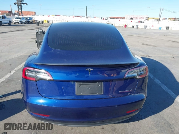 2020 Tesla Model 3 Performance z VIN 5YJ3E1ECXLF641945, wystawiony jako IAAI lot #41337826 z przebiegiem 53 336 mil mil oraz . Historia ofert i sprzedaży dostępna na DreamBid. Obrazek 16.