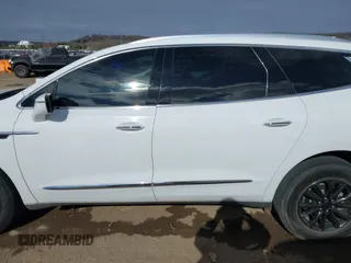 2022 Buick Enclave Essence with VIN 5GAERBKW2NJ188810, listed as a IAAI auction lot 41367747 with 42,782 mi miles. Bid and sale history available at carsss.com. Image 15.