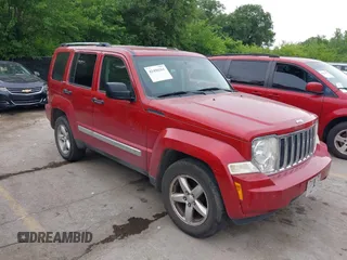 2008 Jeep Liberty Limited z VIN 1J8GN58K88W156680, wystawiony jako IAAI lot #42496261 z przebiegiem 130 820 mil mil oraz . Historia ofert i sprzedaży dostępna na DreamBid. Obrazek 1.