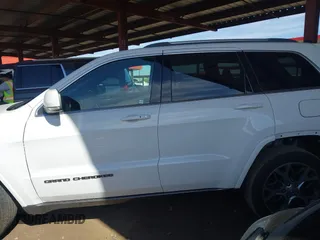 2018 Jeep Grand Cherokee Limited with VIN 1C4RJEBG4JC181745, listed as a IAAI auction lot 42085315 with 81,533 mi miles and . Bid and sale history available at DreamBid. Image 15.