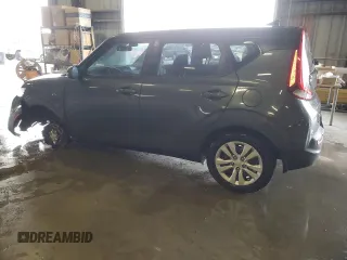 2022 Kia Soul LX with VIN KNDJ23AU1N7821317, listed as a Copart auction lot 86534314 with 57,611 mi miles and Salvage Title. Bid and sale history available at carsss.com. Image 2.