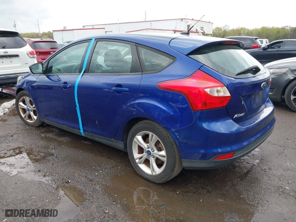 2012 Ford Focus SE with VIN 1FAHP3K23CL445128, listed as a IAAI auction lot 42019834 with 201,371 mi miles. Bid and sale history available at carsss.com. Image 3.