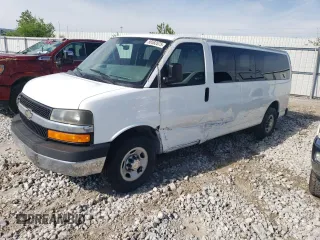 2014 Chevrolet Express Passenger LT z VIN 1GAZG1FG6E1122739, wystawiony jako Copart lot #56582675 z przebiegiem 85 925 mil mil oraz Szkoda całkowita • Salvage title. Historia ofert i sprzedaży dostępna na DreamBid. Obrazek 1.