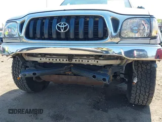 2001 Toyota Tacoma PreRunner z VIN 5TEGN92N41Z768370, wystawiony jako IAAI lot #42228571 z przebiegiem 172 317 mil mil oraz . Historia ofert i sprzedaży dostępna na DreamBid. Obrazek 6.
