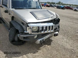 2008 Hummer H3 SUV with VIN 5GTEN13E588160000, listed as a Copart auction lot 70584094 with 205,544 mi miles and Salvage Title. Bid and sale history available at carsss.com. Image 13.