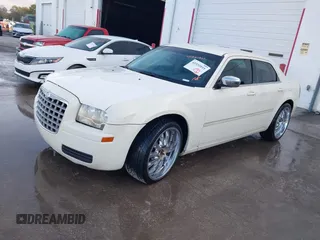 2007 Chrysler 300 with VIN 2C3KA43R87H704299, listed as a IAAI auction lot 41531011 with 179,325 mi miles. Bid and sale history available at carsss.com. Image 2.