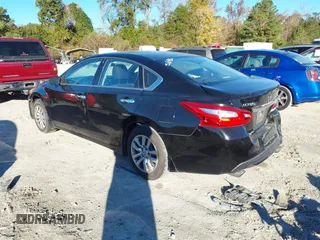 2017 Nissan Altima SV with VIN 1N4AL3AP9HC496344, listed as a IAAI auction lot 40925166 with 173,630 mi miles and . Bid and sale history available at carsss.com. Image 3.
