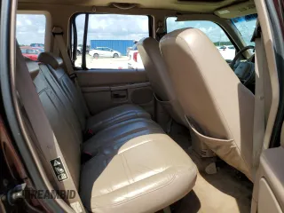 2000 Ford Explorer Eddie Bauer with VIN 1FMZU84PXYZB45910, listed as a Copart auction lot 71650514 with 234,398 mi miles and Salvage title. Bid and sale history available at DreamBid. Image 11.
