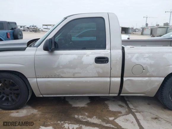 2005 Chevrolet Silverado 1500 Work Truck with VIN 1GCEC14X35Z189059, listed as a IAAI auction lot 41624369 with 201,053 mi miles. Bid and sale history available at carsss.com. Image 15.