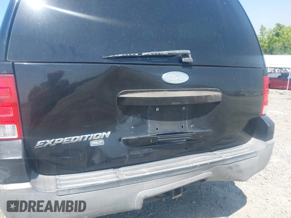 2003 Ford Expedition XLT Value z VIN 1FMPU16W63LA50775, wystawiony jako IAAI lot #42029150 z przebiegiem 296 065 mil mil oraz . Historia ofert i sprzedaży dostępna na DreamBid. Obrazek 6.