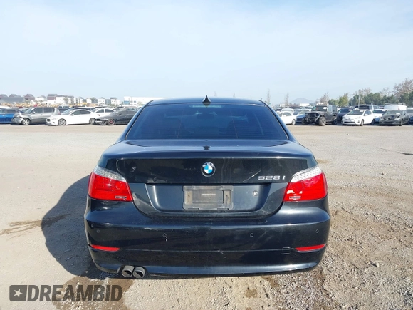2009 BMW 5 Series 528i with VIN WBANU53589C118174, listed as a IAAI auction lot 41157836 with 139,479 mi miles and . Bid and sale history available at carsss.com. Image 16.