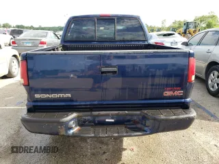 2002 GMC Sonoma SLS with VIN 1GTDT13W42K198720, listed as a Copart auction lot 59402374 with 106,175 mi miles and Salvage Title. Bid and sale history available at carsss.com. Image 6.