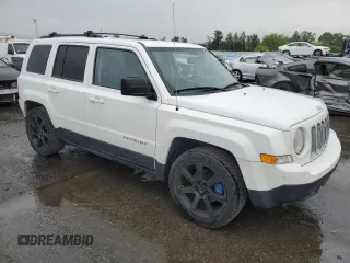 2011 Jeep Patriot Latitude z VIN 1J4NF1GB2BD280818, wystawiony jako Copart lot #56779975 z przebiegiem 172 738 mil mil oraz Czysty tytuł • Clean title. Historia ofert i sprzedaży dostępna na DreamBid. Obrazek 4.
