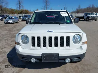 2015 Jeep Patriot High Altitude with VIN 1C4NJRFB8FD270157, listed as a IAAI auction lot 41634010 with 87,662 mi miles and . Bid and sale history available at carsss.com. Image 12.
