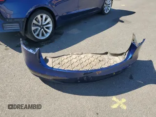 2020 Tesla Model 3 Standard Range Plus z VIN 5YJ3E1EA2LF775170, wystawiony jako Copart lot #46892785 z przebiegiem 48 539 mil mil oraz Szkoda całkowita • Salvage title. Historia ofert i sprzedaży dostępna na DreamBid. Obrazek 13.
