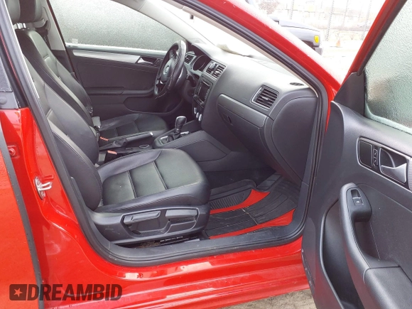 2015 Volkswagen Jetta Sedan 1.8T SE w/Connectivity with VIN 3VWD07AJ9FM347685, listed as a IAAI auction lot 41268666 with 140,861 mi miles. Bid and sale history available at carsss.com. Image 5.