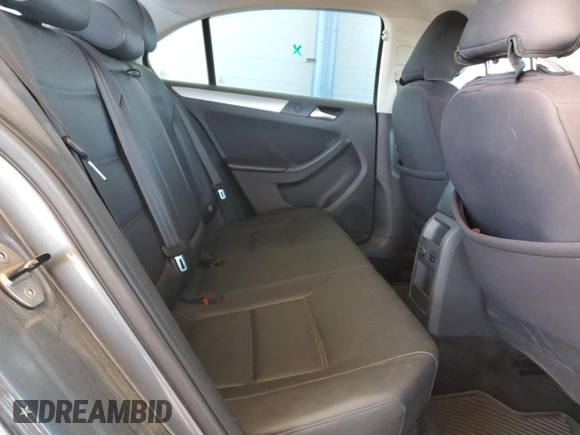2013 Volkswagen Jetta SE with VIN 3VWBX7AJ2DM288091, listed as a Copart auction lot 44272975 with 148,976 mi miles and Salvage title. Bid and sale history available at DreamBid. Image 10.
