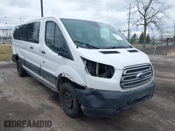 2019 Ford Transit Passenger XL z VIN 1FBZX2ZM7KKA47090, wystawiony jako IAAI lot #41823708 z przebiegiem 236 058 mil mil oraz . Historia ofert i sprzedaży dostępna na DreamBid. Obrazek 1.